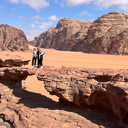 Wadi Rum Bedouin Heart Camp מראה חיצוני תמונה