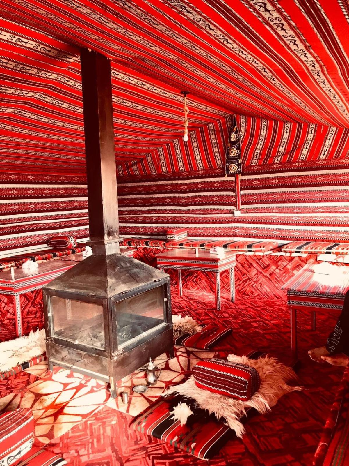 Wadi Rum Bedouin Heart Camp מראה חיצוני תמונה