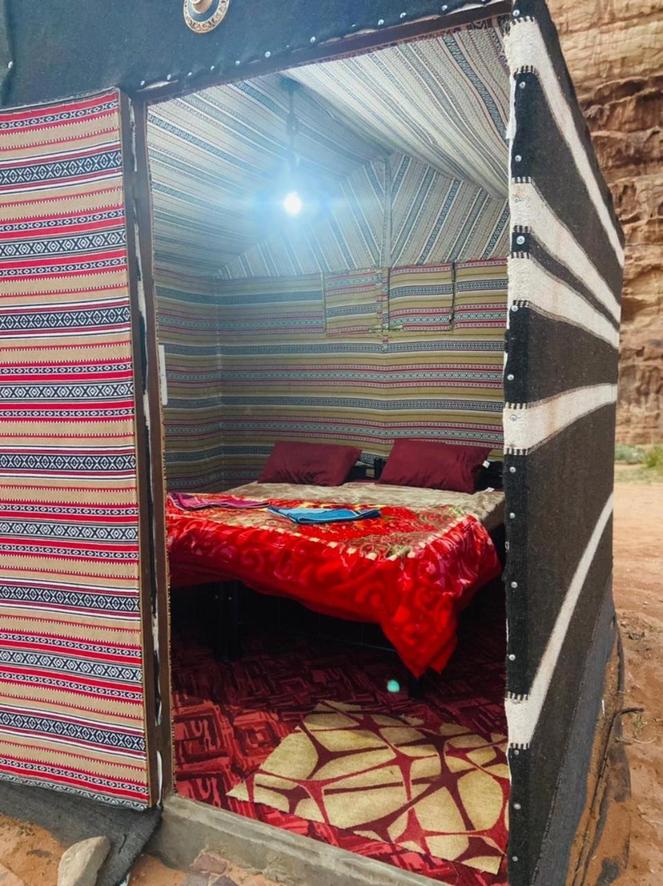 Wadi Rum Bedouin Heart Camp מראה חיצוני תמונה